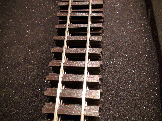 Micro- Engineering On30 10-140 ON 2 1/2 NON WEATHERED CODE 70 